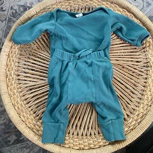 Kate Quinn Sea Pine Lounge Set